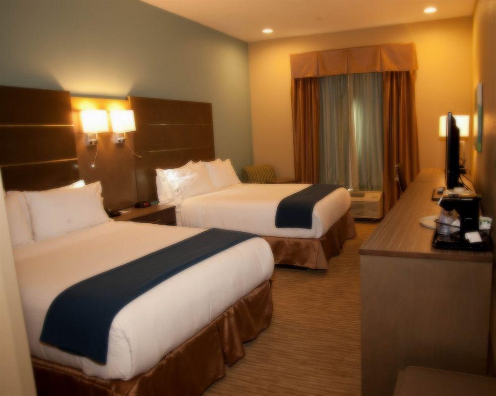 Holiday Inn Express And Suites Schulenburg By Ihg Zewnętrze zdjęcie