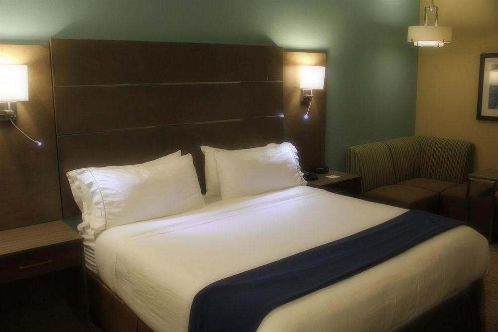 Holiday Inn Express And Suites Schulenburg By Ihg Zewnętrze zdjęcie